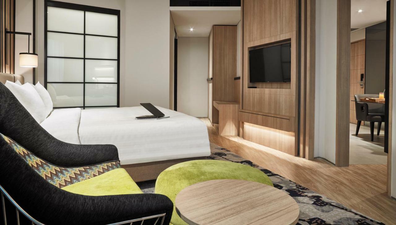 Novotel Karawang Exterior foto